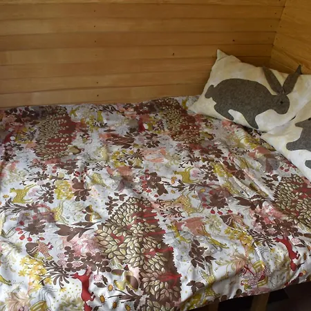 Botel Usmas Zakisu Pirtina - Bunny House Usma